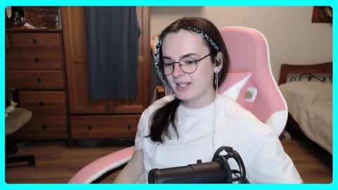 Snapshot of eva_katt chatting on January 24, 1:14 pm Gamer Katt online show from January 24, 1:14 pm