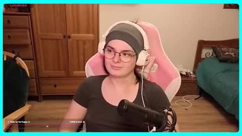 Snapshot of eva_katt chatting on September 29, 12:05 pm Gamer Katt online show from September 29, 12:05 pm
