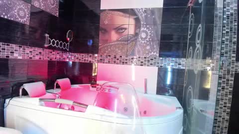 Annie online show from September 22, 10:04 pm