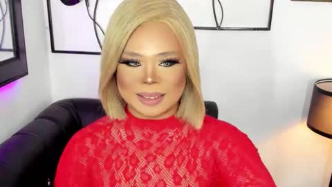 Lindsay online show from May 27, 4:15 pm