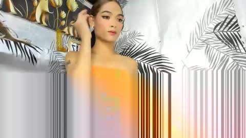 jenny  Laiza online show from June 8, 12:37 pm