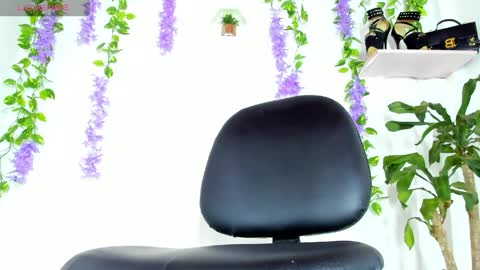 SARA online show from April 7, 8:10 pm