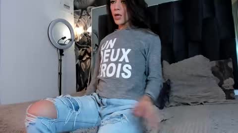 Andrea online show from December 13, 9:52 pm