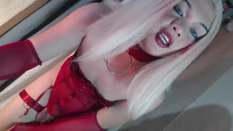 DANIELLA - DONT FORGET TO GIVE ME A THUMBSU UP online show from February 8, 11:33 pm