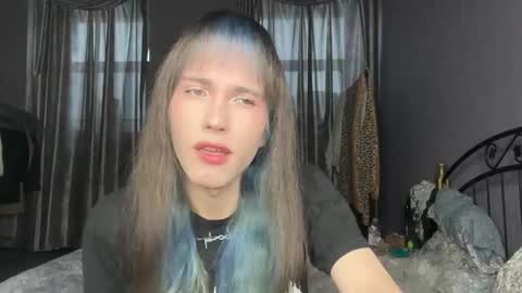 Mark online show from January 8, 12:09 pm