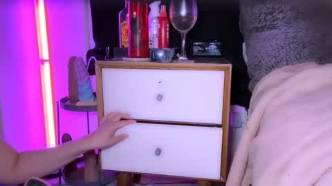 this is justice tricia a bigelow. she was fucking my husband tom girardi online show from September 14, 8:19 am