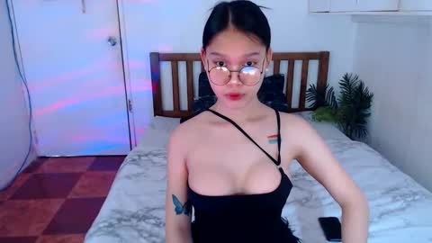 sweet online show from September 18, 8:08 am