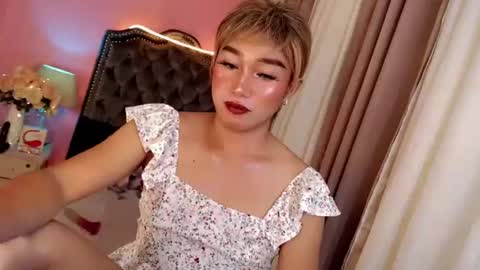 NICOLE KATE  online show from January 2, 12:35 pm