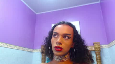 Ella online show from March 8, 3:13 pm