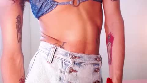 Ella online show from October 3, 3:56 pm