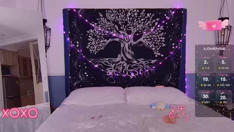 I am franzeva  online show from January 6, 8:51 am