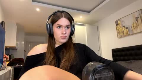 Eva Franz online show from May 15, 1:30 pm