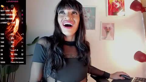 Gia  Please help me with your thumbs up its important   online show from July 23, 12:03 pm
