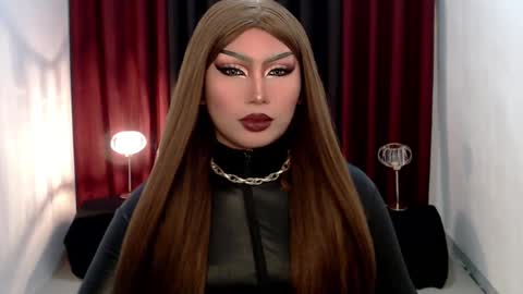 Snapshot of giaxxx01 chatting on February 2, 2:38 am Gia X online show from February 2, 2:38 am