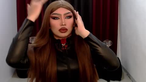 Snapshot of giaxxx01 chatting on February 9, 2:38 am Gia X online show from February 9, 2:38 am