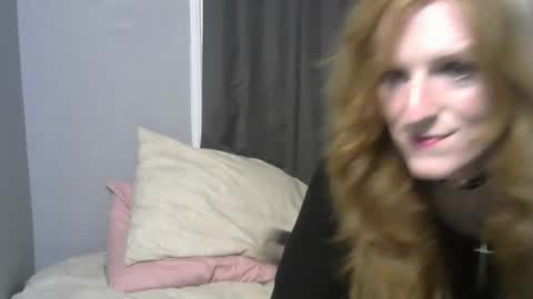 gingerelliej online show from May 9, 4:41 am