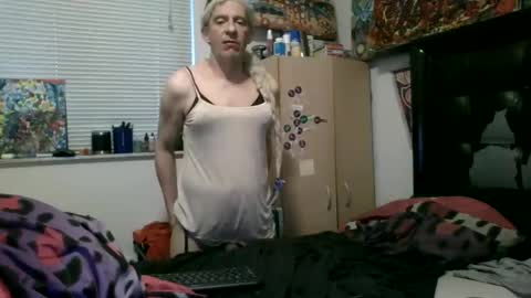 giovanni131971 online show from March 18, 3:11 pm