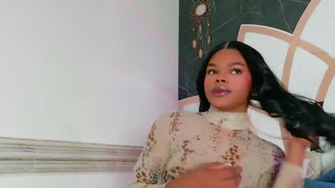 gisela_valencia online show from May 2, 4:45 pm