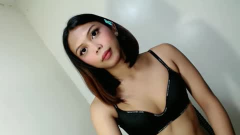 MISS LOVELY online show from April 25, 1:41 pm