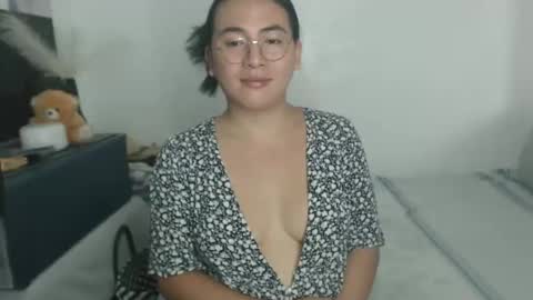 bella online show from March 9, 2:15 am