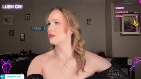 SexQueen Nikki online show from May 12, 5:38 am