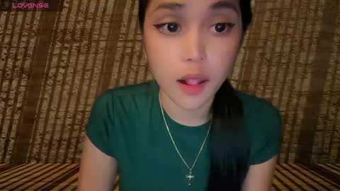 Gwyn online show from April 12, 3:04 pm