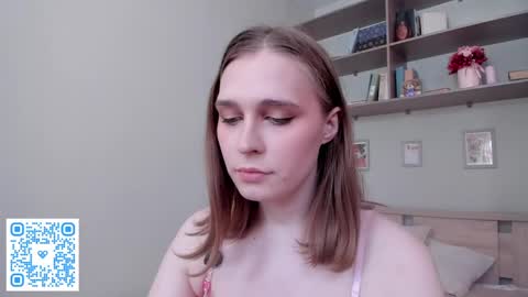 Mia online show from March 31, 8:49 am