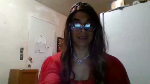 Snapshot of hihheelstranny chatting on December 21, 9:01 am hihheelstranny online show from December 21, 9:01 am