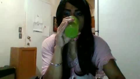 Snapshot of hihheelstranny chatting on December 28, 8:26 am hihheelstranny online show from December 28, 8:26 am