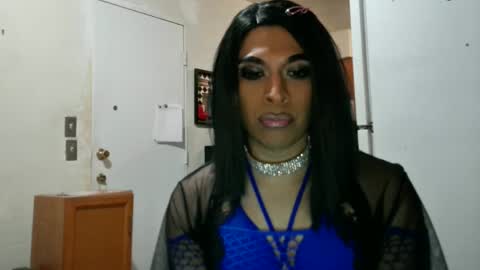 Snapshot of hihheelstranny chatting on February 2, 8:57 am hihheelstranny online show from February 2, 8:57 am