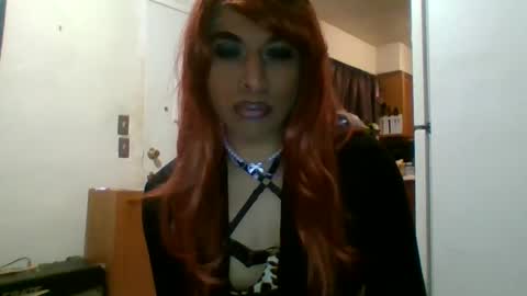 Snapshot of hihheelstranny chatting on February 21, 7:44 am hihheelstranny online show from February 21, 7:44 am