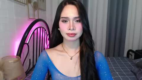 hoelymolly online show from June 9, 1:38 am