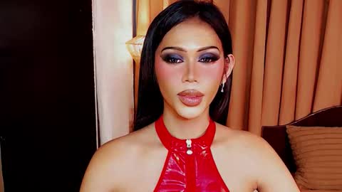 holly_goddessxx online show from February 13, 2:29 am