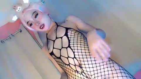 hornykylie047 online show from January 26, 6:49 am