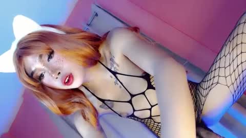 hornykylie047 online show from January 31, 4:25 am