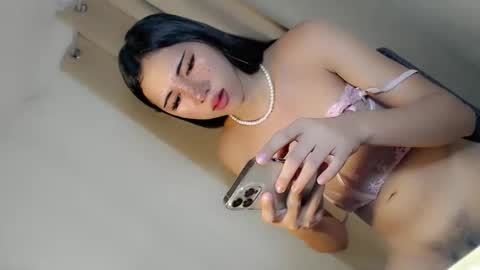 hot_little_angel18 online show from May 21, 2:07 am