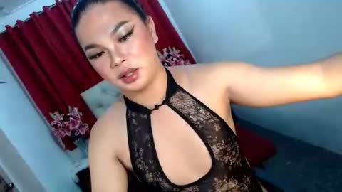 hotsiren101 online show from February 7, 8:42 am