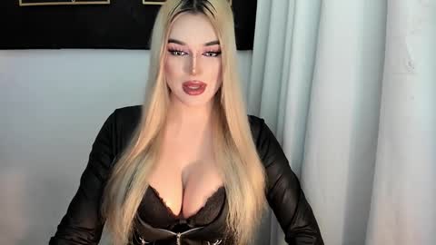 STELLA online show from December 2, 8:17 am