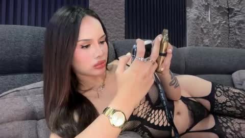 Tine Castillo online show from April 27, 6:39 pm