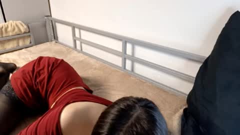 M I A online show from December 19, 3:06 pm