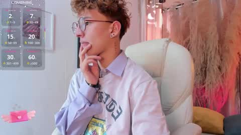 ian  online show from September 17, 11:37 am