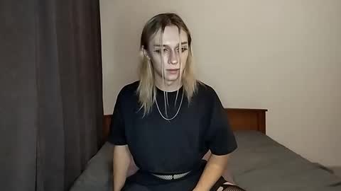 Jade online show from November 22, 3:25 pm