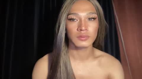 QUEEN PAT online show from February 8, 1:00 am