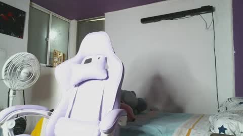 Camilla online show from February 8, 12:17 pm