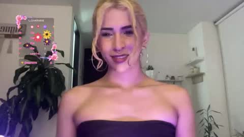 Isabella online show from January 8, 1:20 am