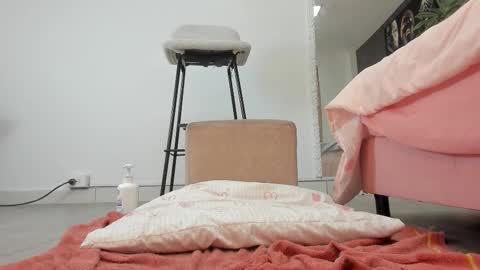 Isa Lancaster online show from March 8, 2:04 am