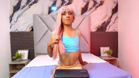 isaacxsam  online show from May 30, 1:31 pm