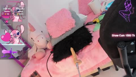 Isabella Coronado online show from March 31, 1:02 pm