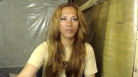 isabellabigcock03 online show from May 24, 1:41 pm