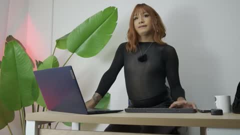 Help me with your follow independent model isabela online show from March 8, 12:28 am